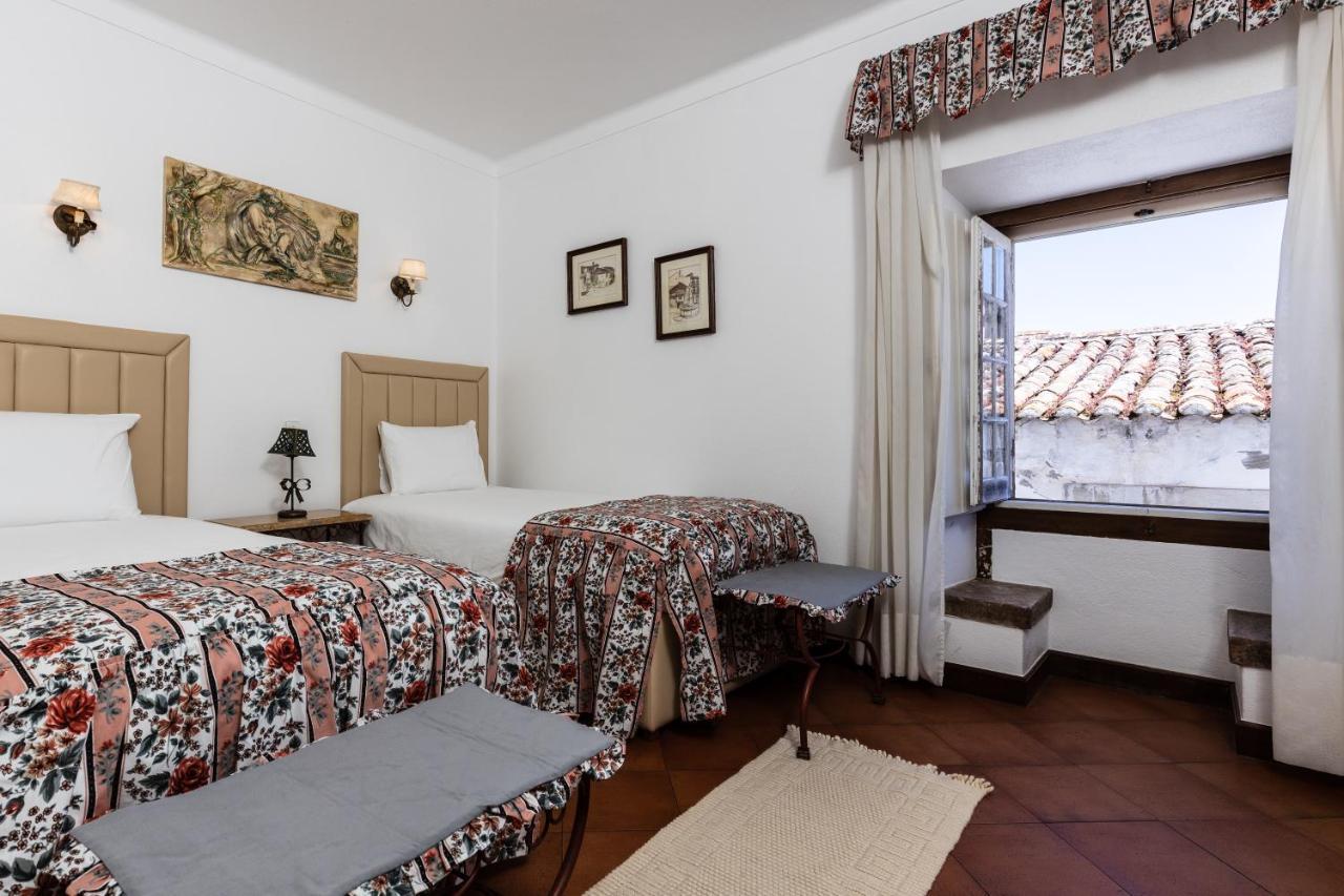 Casa De S. Thiago Do Castelo Hotel Obidos Bagian luar foto