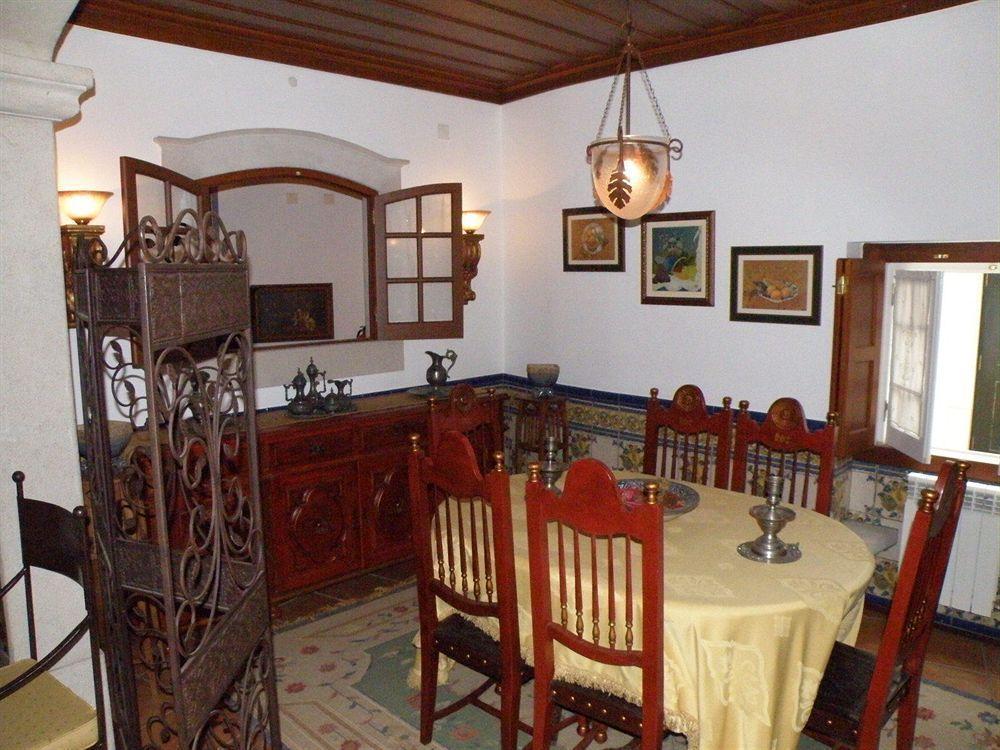 Casa De S. Thiago Do Castelo Hotel Obidos Bagian luar foto